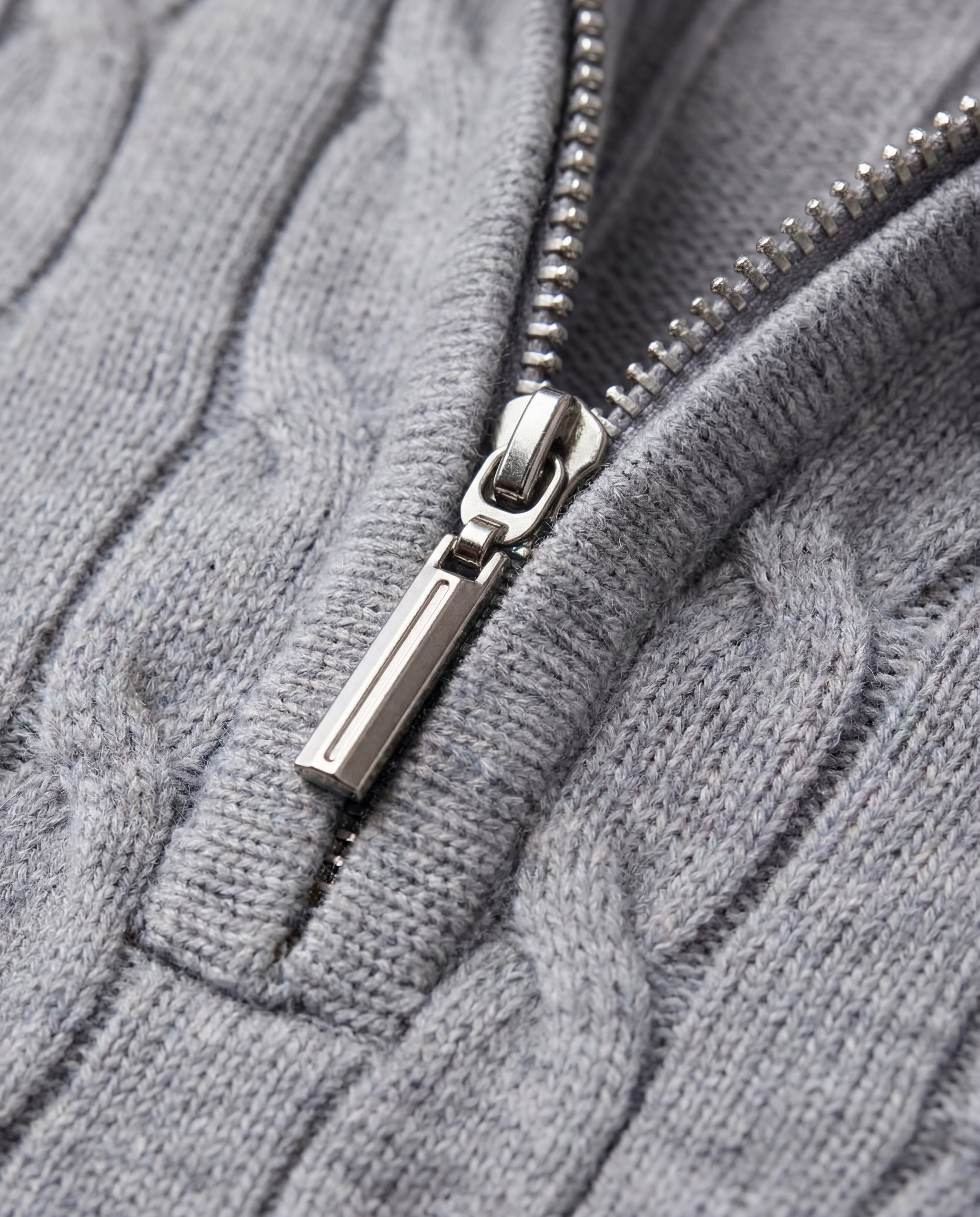 סריג חצי רוכסן פארמה