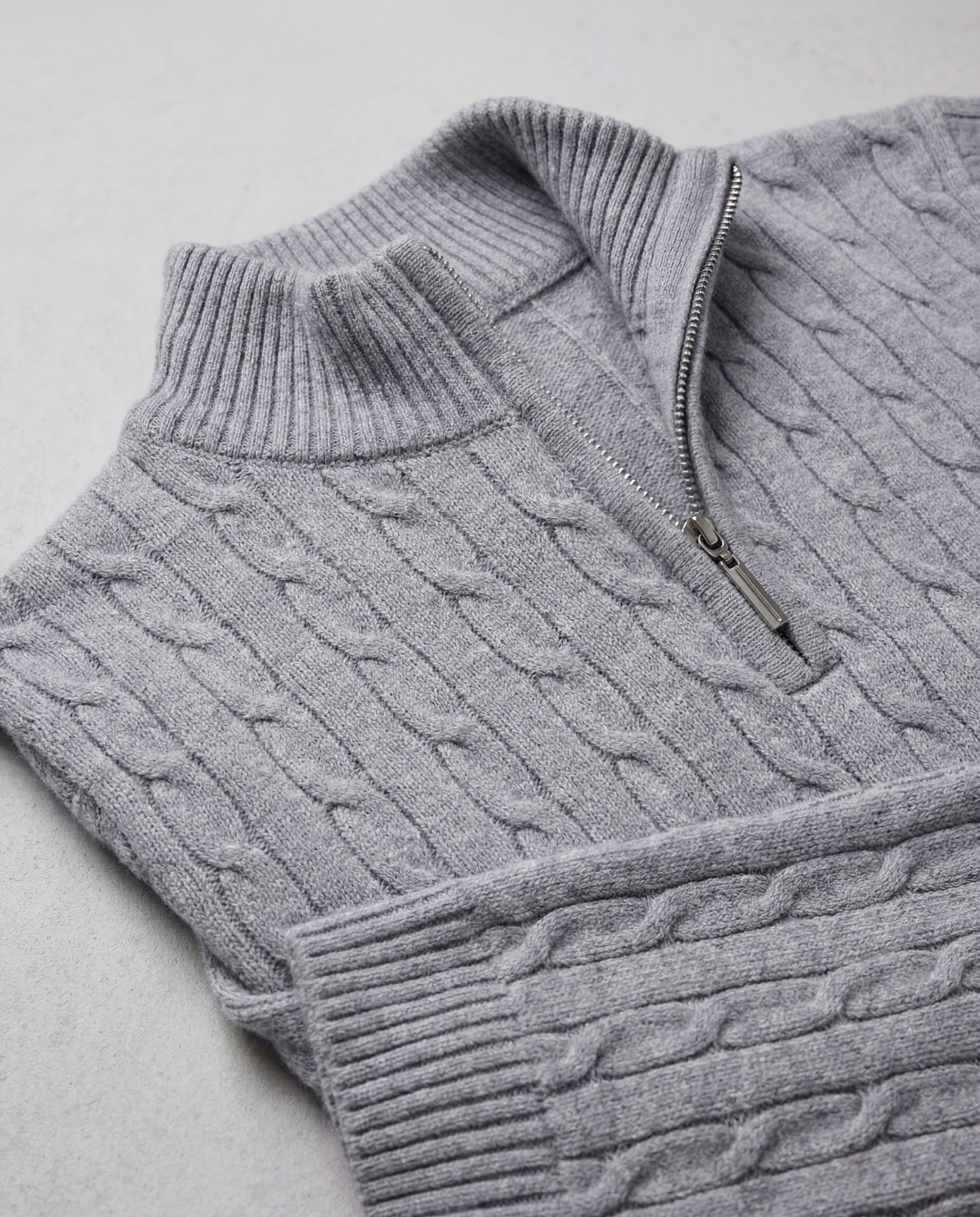 סריג חצי רוכסן פארמה